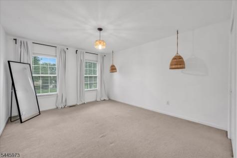 39 Meadowview Drive Lopatcong NJ 08865