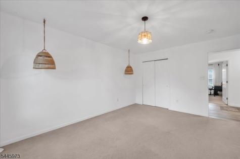39 Meadowview Drive Lopatcong NJ 08865
