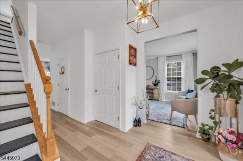 39 Meadowview Drive Lopatcong NJ 08865