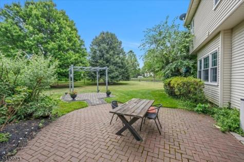 39 Meadowview Drive Lopatcong NJ 08865