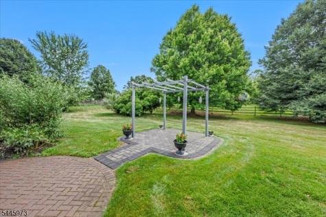 39 Meadowview Drive Lopatcong NJ 08865