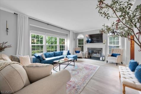 39 Meadowview Drive Lopatcong NJ 08865