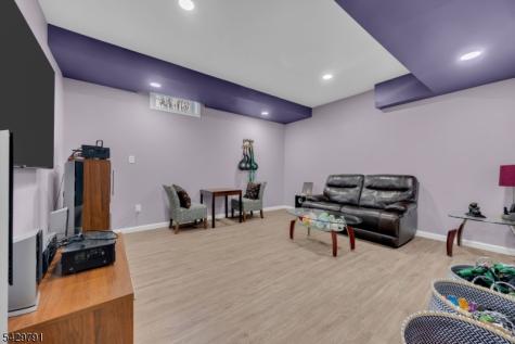 18 Gloria Lane Monroe NJ 08831