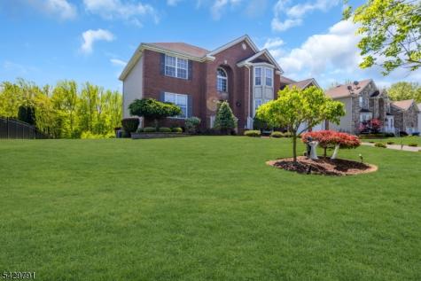 18 Gloria Lane Monroe NJ 08831