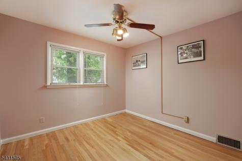 14 Chester Lang Place Cranford NJ 07016