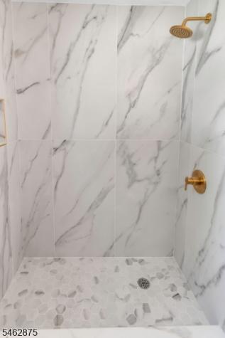 197 Delaware Avenue Aberdeen NJ 07721