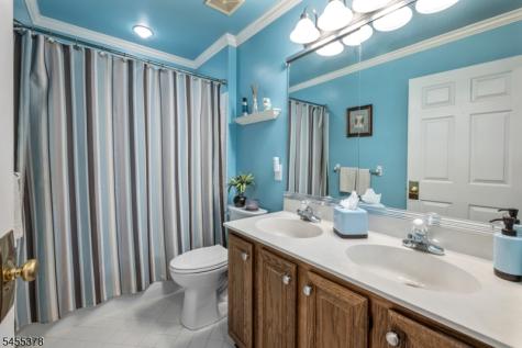2 Fells Lane Mount Olive NJ 07836