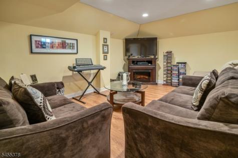 2 Fells Lane Mount Olive NJ 07836