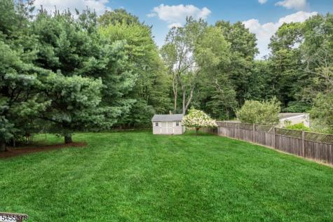 2 Fells Lane Mount Olive NJ 07836