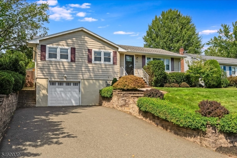 2105 Maple View Court Scotch Plains NJ 07076
