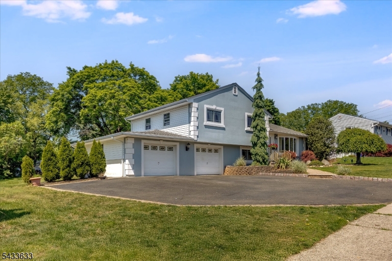 11 Allen Drive Wayne NJ 07470