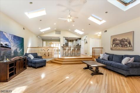 11 Allen Drive Wayne NJ 07470