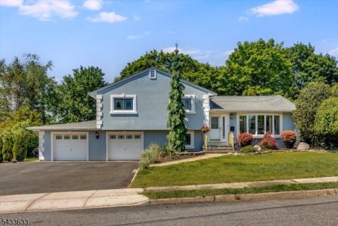 11 Allen Drive Wayne NJ 07470