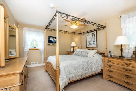 11 Allen Drive Wayne NJ 07470