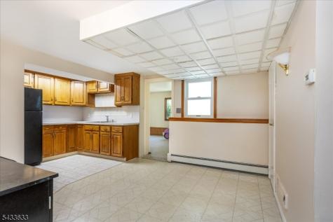 11 Allen Drive Wayne NJ 07470