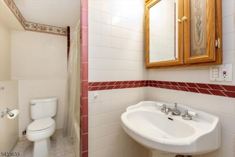11 Allen Drive Wayne NJ 07470