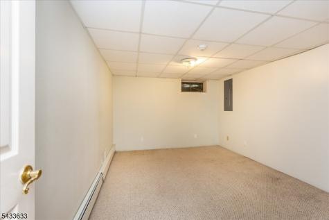 11 Allen Drive Wayne NJ 07470