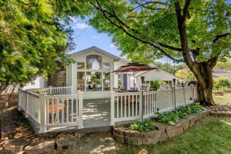 11 Allen Drive Wayne NJ 07470