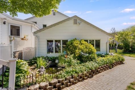 11 Allen Drive Wayne NJ 07470