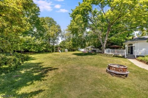 11 Allen Drive Wayne NJ 07470