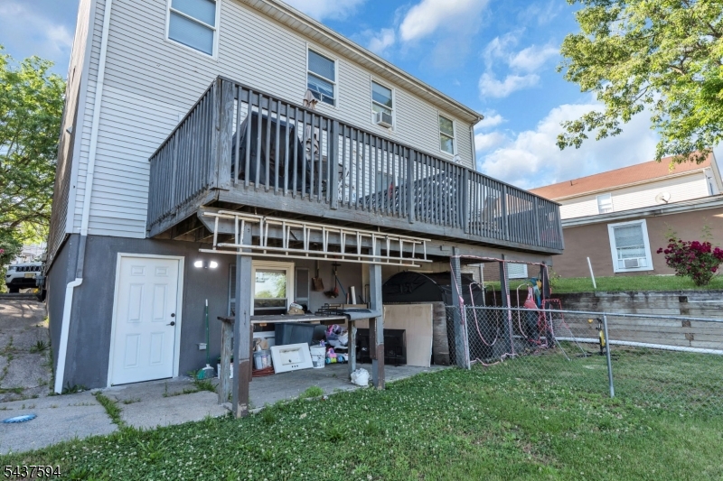 88 N 2nd Street Paterson NJ 07522