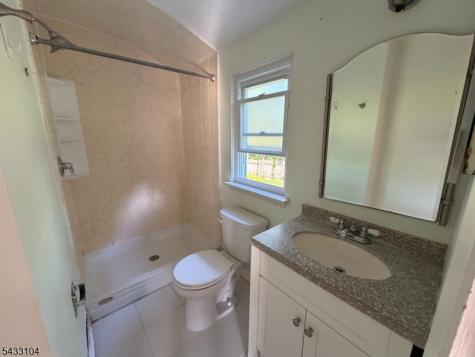 10 Falcon Court Livingston NJ 07039