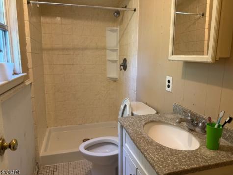 10 Falcon Court Livingston NJ 07039