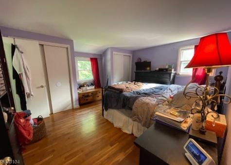 10 Falcon Court Livingston NJ 07039