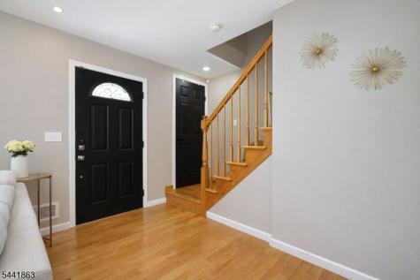 20 Cliff Avenue Woodbridge NJ 08863