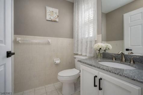 20 Cliff Avenue Woodbridge NJ 08863