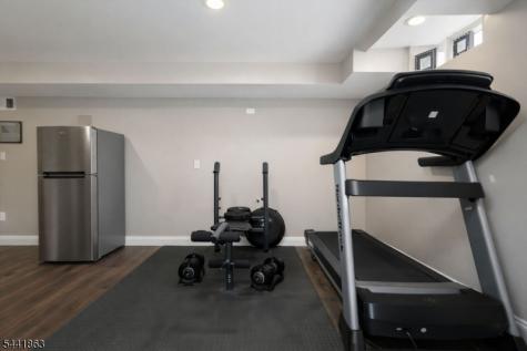 20 Cliff Avenue Woodbridge NJ 08863