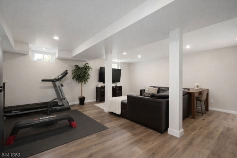 20 Cliff Avenue Woodbridge NJ 08863
