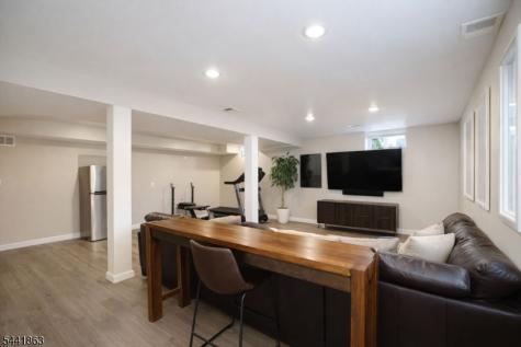 20 Cliff Avenue Woodbridge NJ 08863