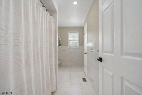 20 Cliff Avenue Woodbridge NJ 08863