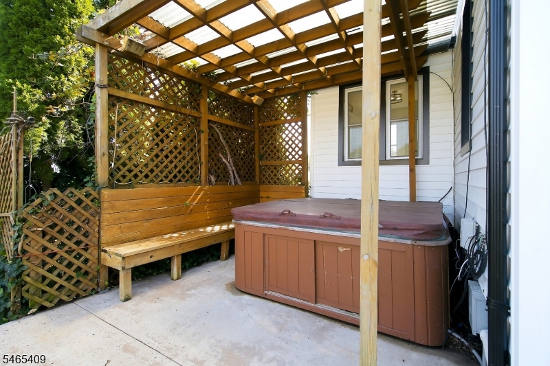 36 Willry Street Woodbridge NJ 07095