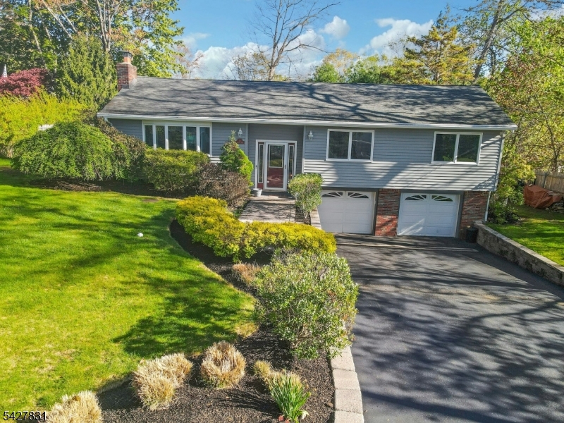 5 Seminole Way West Milford NJ 07480