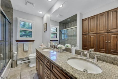 5 Seminole Way West Milford NJ 07480
