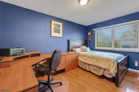 5 Seminole Way West Milford NJ 07480