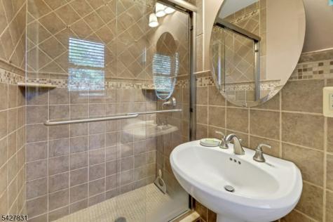 5 Seminole Way West Milford NJ 07480
