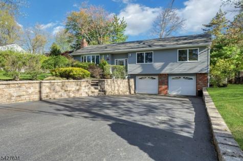 5 Seminole Way West Milford NJ 07480