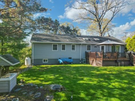 5 Seminole Way West Milford NJ 07480