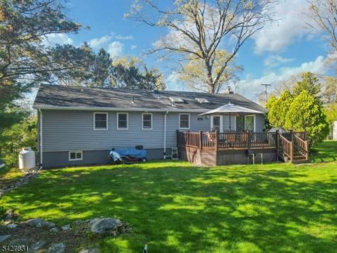 5 Seminole Way West Milford NJ 07480
