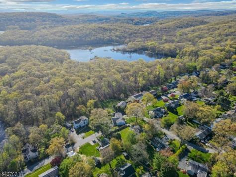 5 Seminole Way West Milford NJ 07480