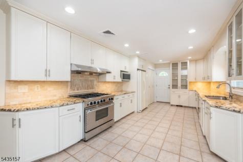 68 Mandeville Drive Wayne NJ 07470