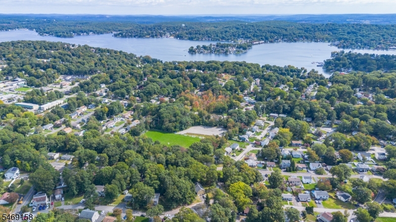 204 Idalroy Trail Hopatcong NJ 07843