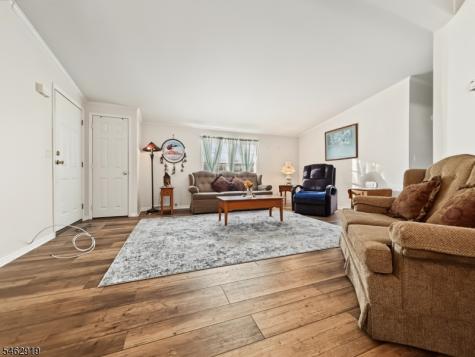 4 Morningside Drive White NJ 07823