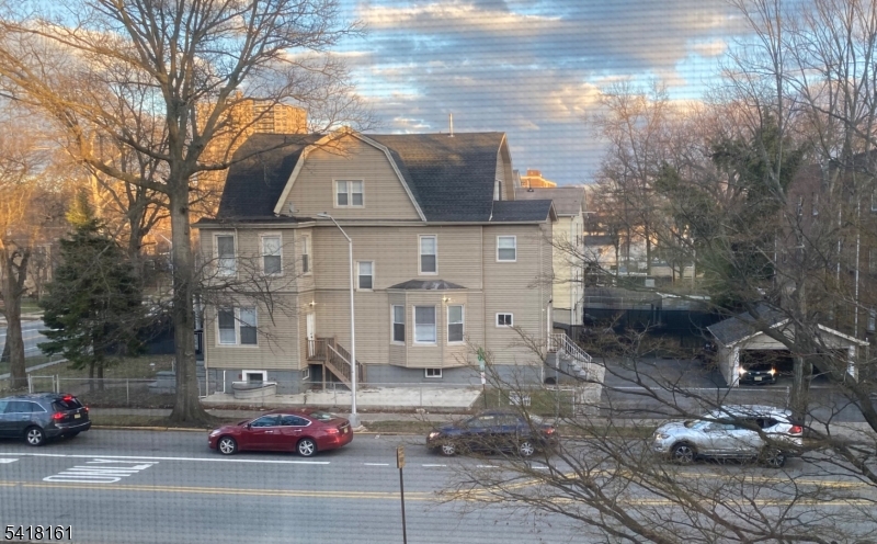 625 Park Avenue East Orange NJ 07017