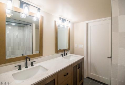 625 Park Avenue East Orange NJ 07017