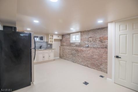 625 Park Avenue East Orange NJ 07017