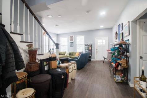 625 Park Avenue East Orange NJ 07017
